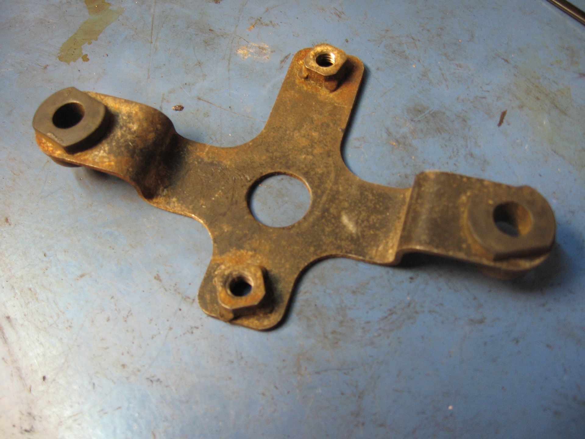 beugel bevestiging spanningsregelaar	Cm250 82-83	50132-kb4-000