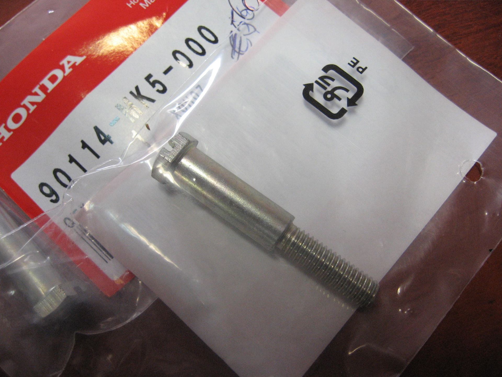 bout bevesteging hevel met draadgat voor bevesteging handkappen // transalp , xr650 1993-2014		oem		90114-mk5-000