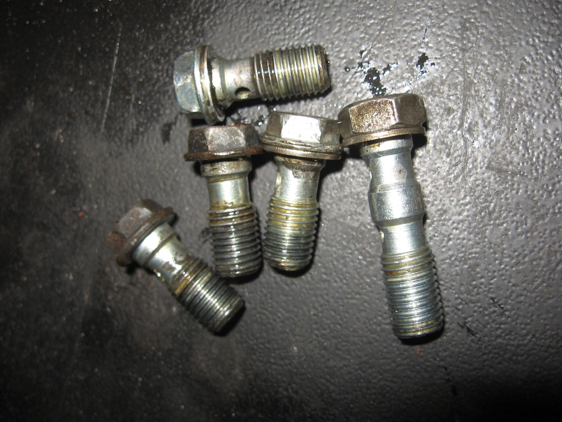 set banjobout rem voor , remklauw verdeelstekker hoofdremcilinder // gpx600r 1989 c2		( 4x) 92002-1888 + 92002-1909