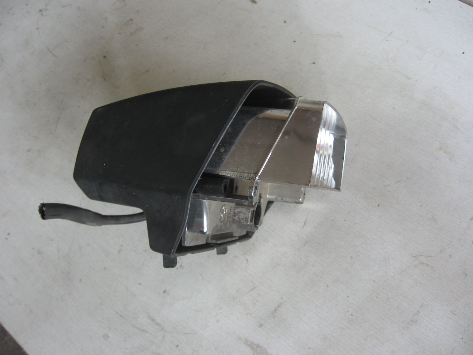 achterlichthuis met reflector 	Boxers 1976-95	63211243686 + 63211243685