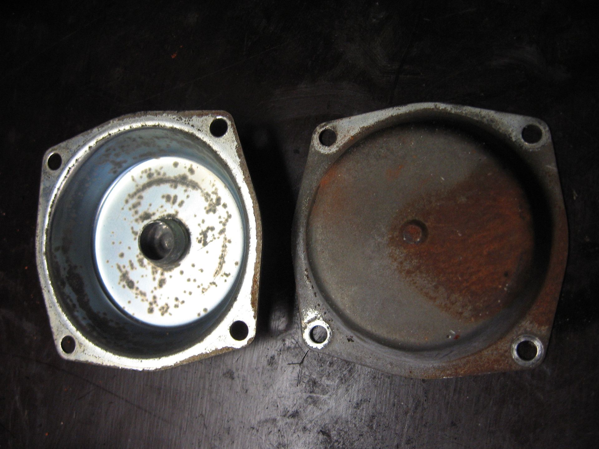 deksel carburateur	Gsx400e 84 86	13502-44230 (2)