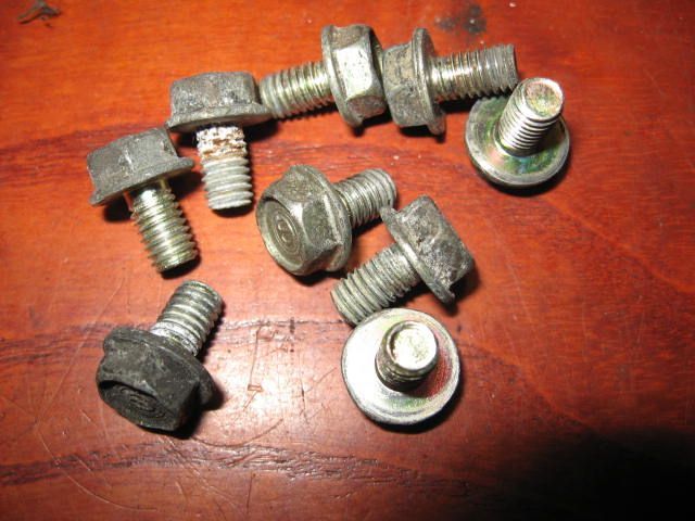9x flensbout m6x10 sleutel 10		95701-06010-08