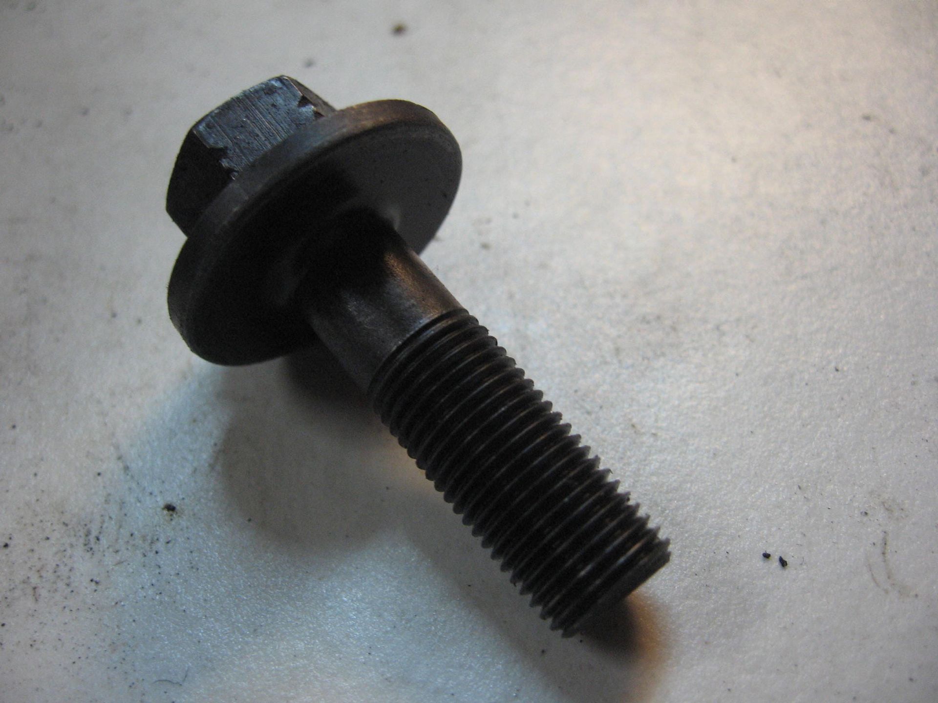 bout dynamorotor 10x32