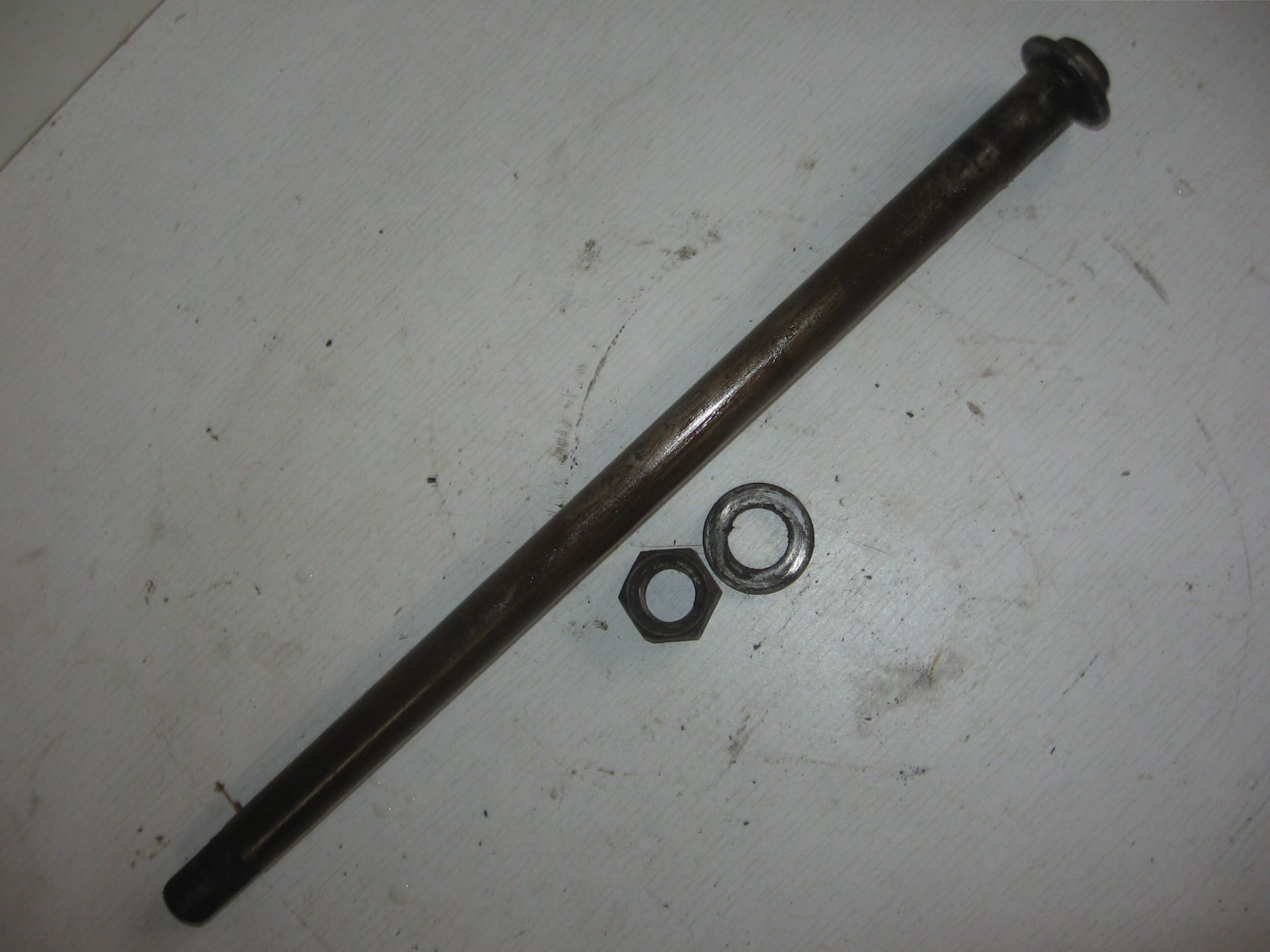 achterwielas met moer 	Cmx450c 1986-87	42301-mm2-670	42301-mm2-770