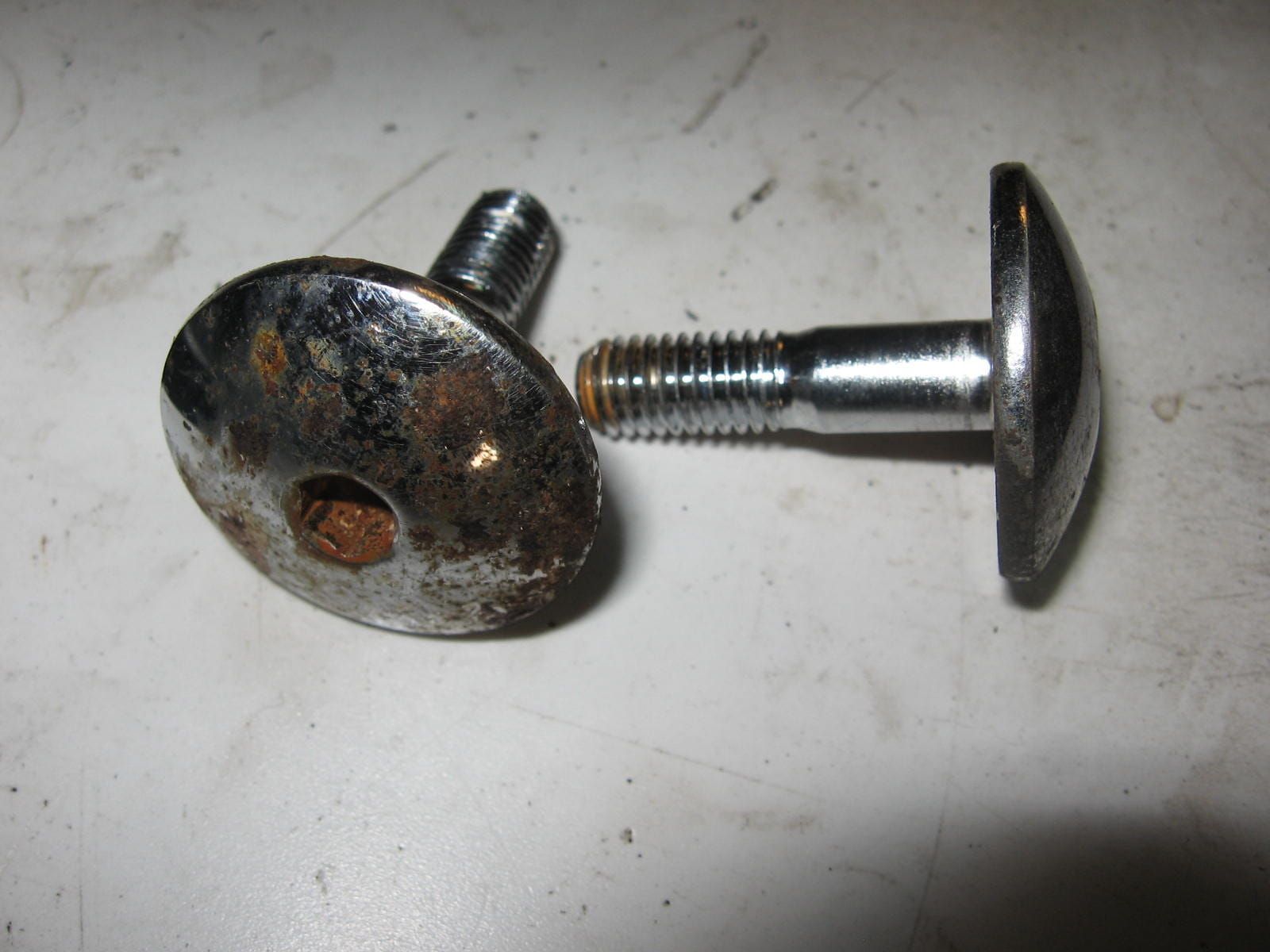 set imbusbout bevestiging voetsteunhouder 	Gsx600f 88-96	09106-08079