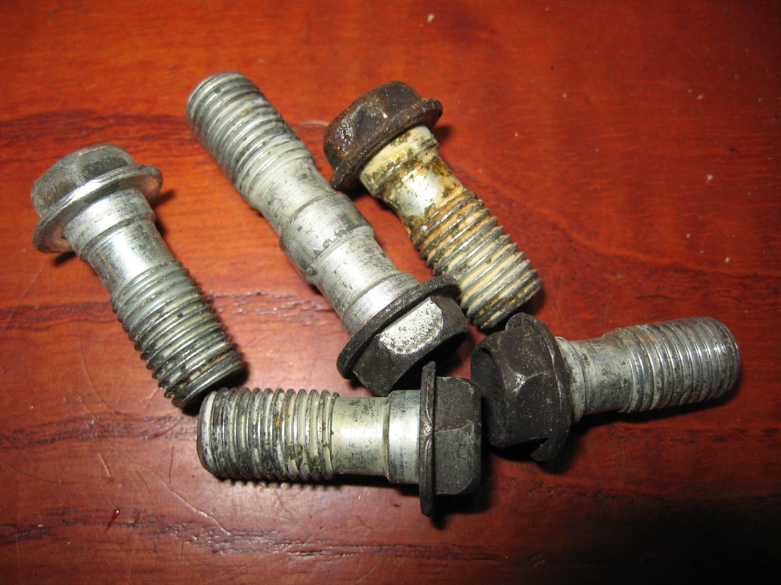 Set banjobout voorrem 4x enkel 1x dubbel	Zzr600 1994	92153-0627 , 92002-1909