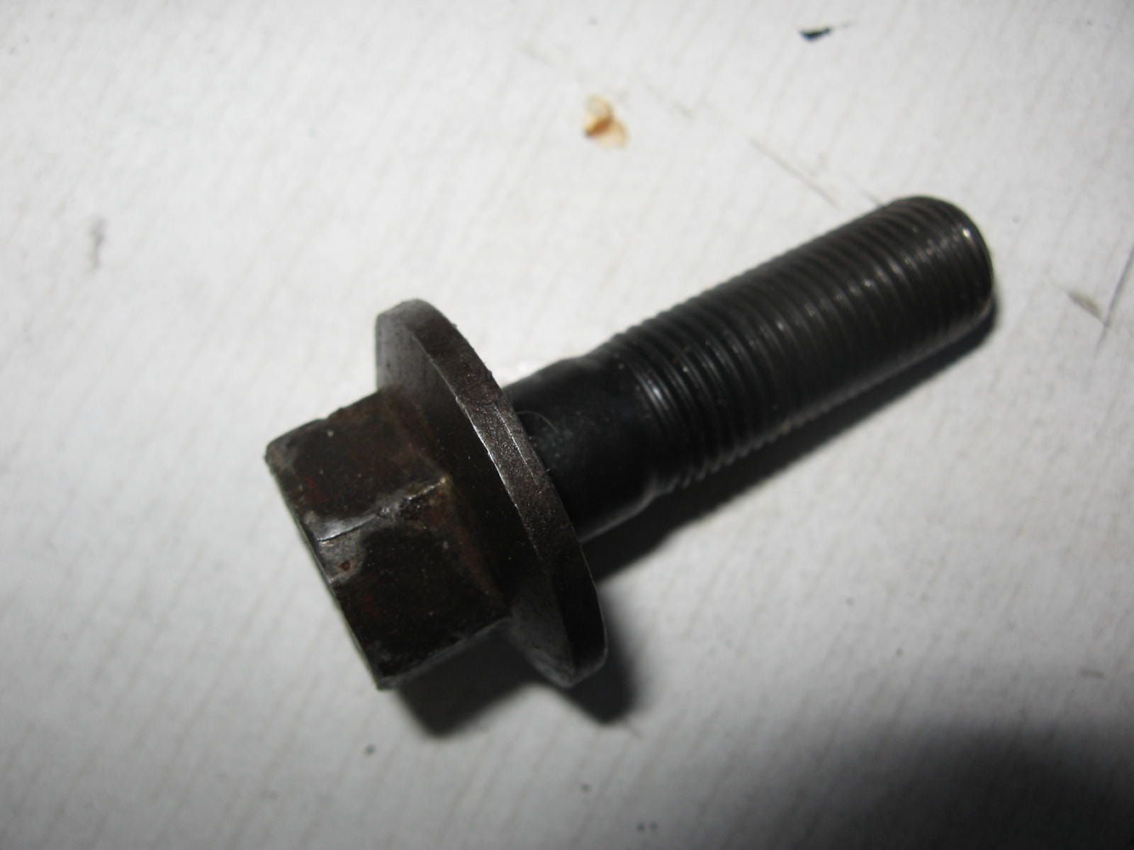 bout dynamo sleutelmaat 17 ,m12x1,25	Cb750 1979-83 , cb900 1980-82 , cb1000 cb1100 1983 ,	90023-425-000