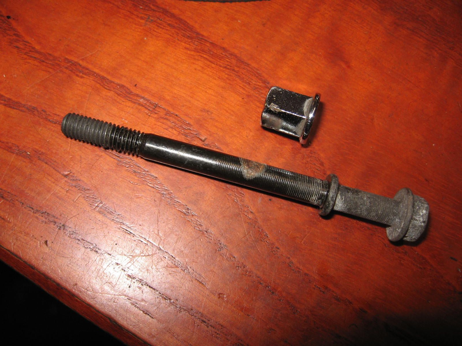 bout met moer bevestiging bovenkant radiator 	Vtr250 1988-90	90111-km3-000