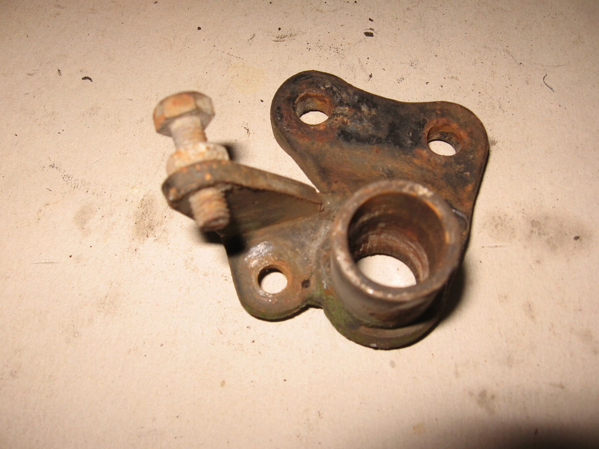houder rempedaal	Vt500c 1983-84	46512-mf5-000
