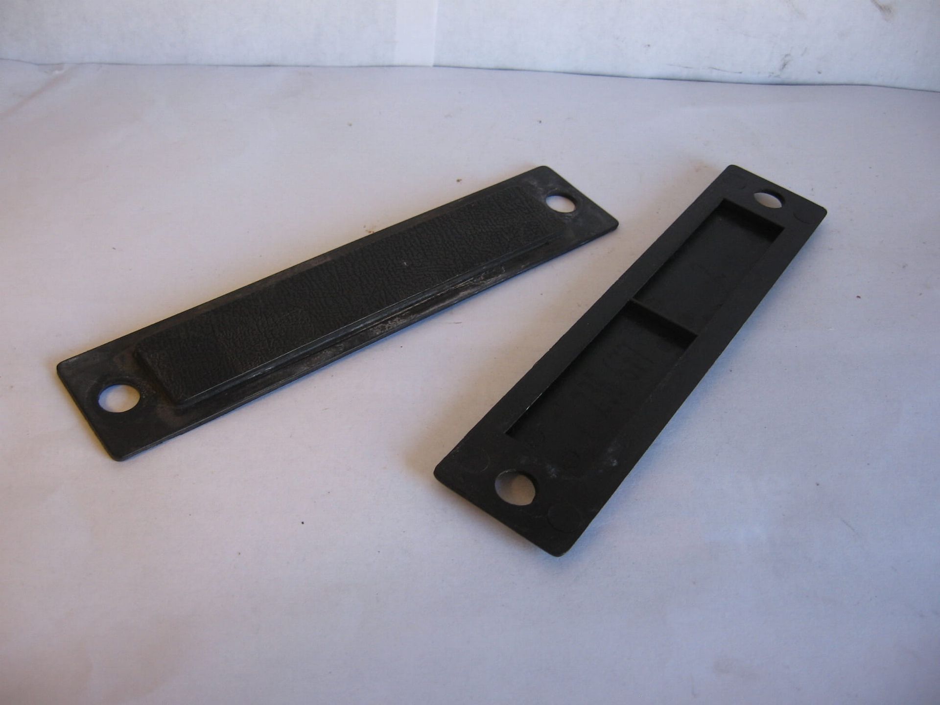 1x afdekplaatje binnenkant  kuip 	R100RT R80 83-87	46631238677 