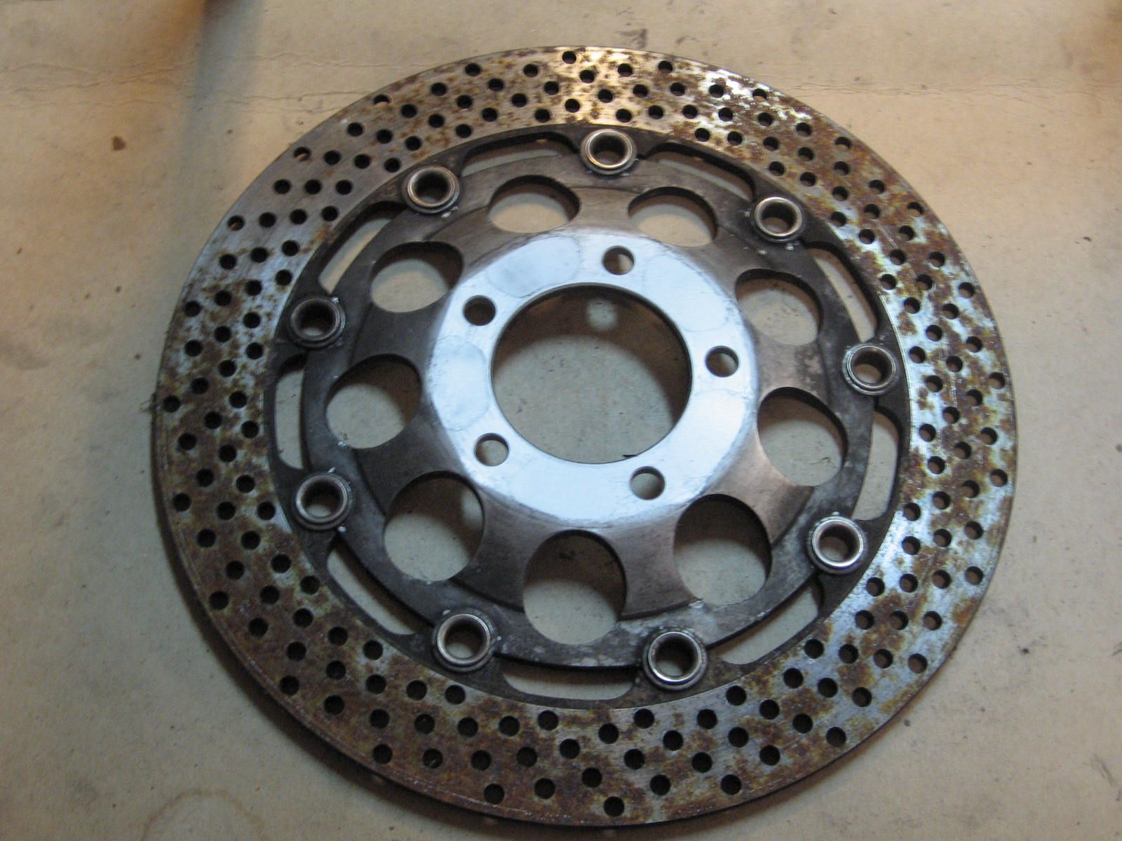 voorremschijf li  dik 4,3 mm	Gsx600f 1994 ,88-97	59220-32c31	59210-32c31