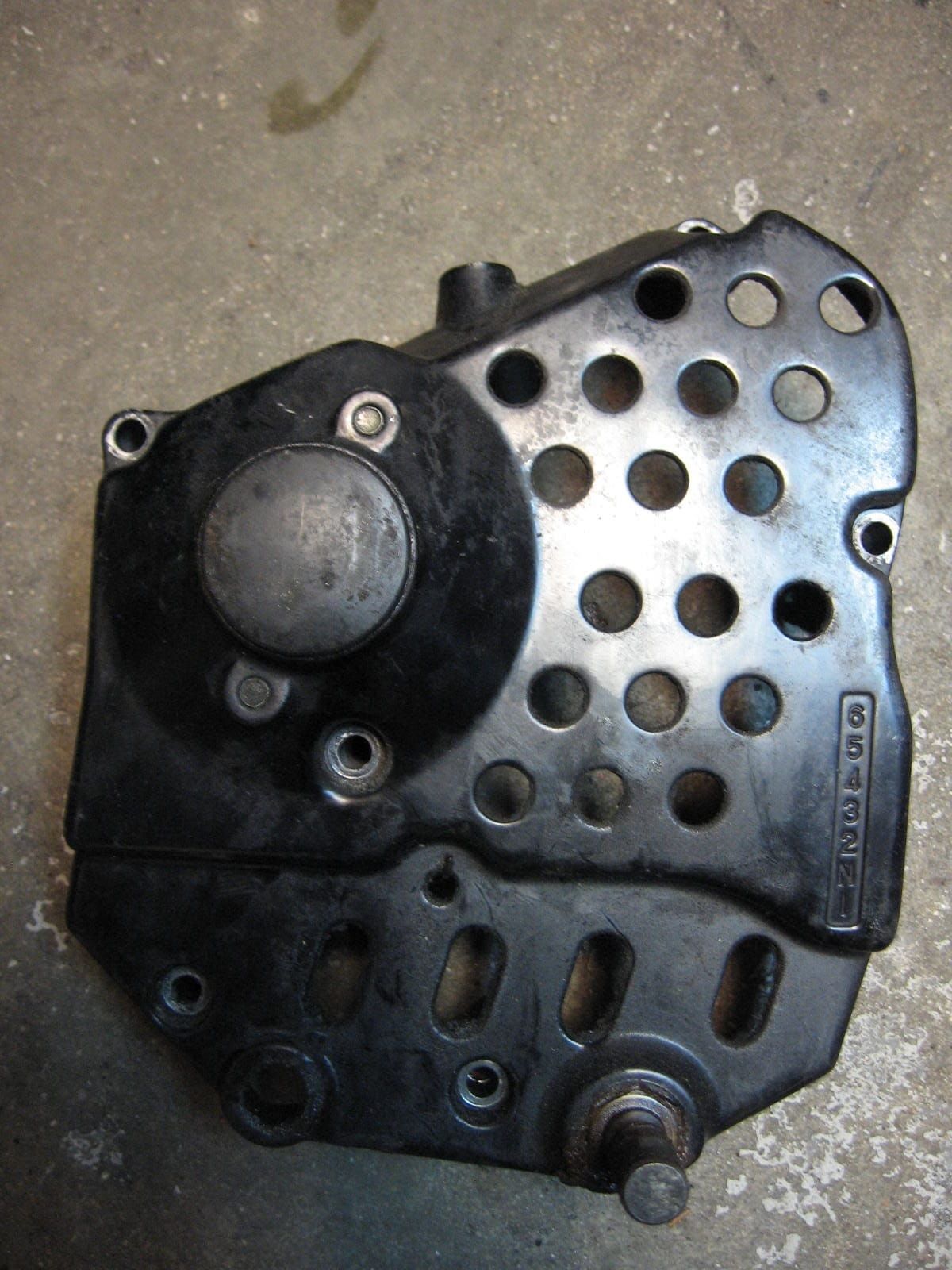 deksel voor voortandwiel , zwart	Gsx600f 1988-97 , gsx750f 1989-97	11361-20c02	11361-19c04 , 11361-19c03 , 11361-20c01	, 	met as schakelpedaal , koppelingsmeenemer
