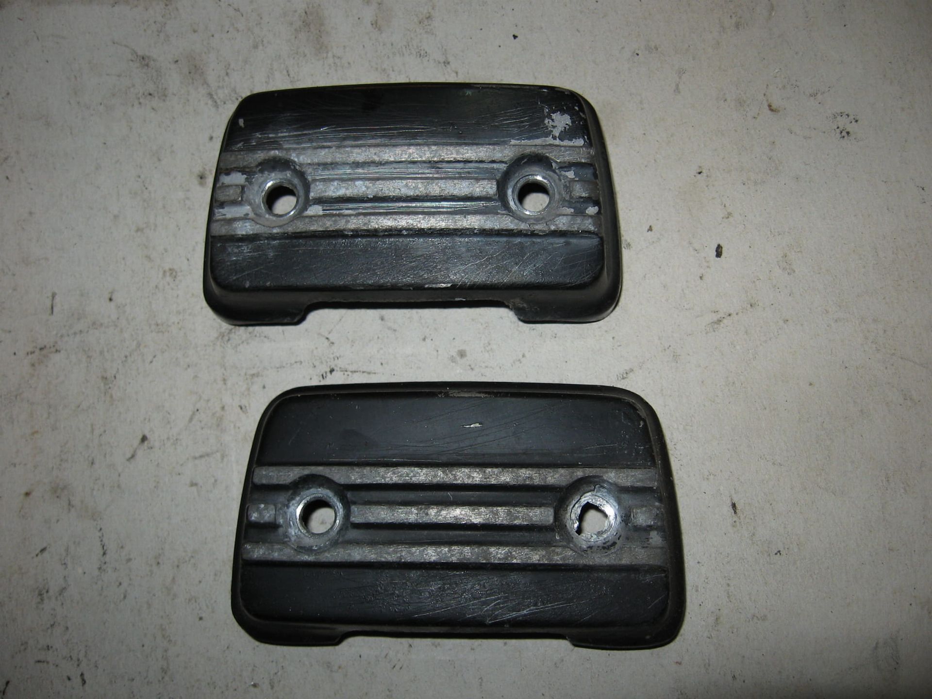 2 stuks zijkap kleppendeksel	Gsx400e 84 86	11174-49221