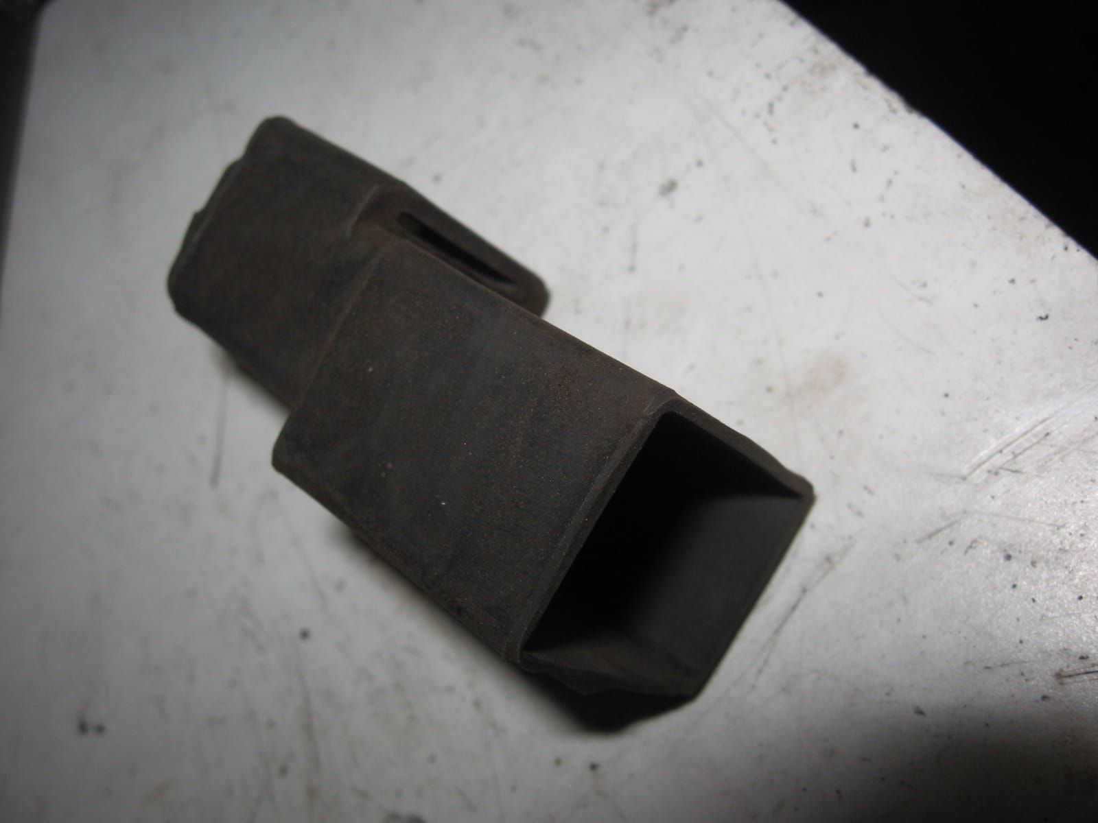 rubbers bevestiging relais	St1100 1991-03, cbr900rr 1995-03	38500-gc7-611