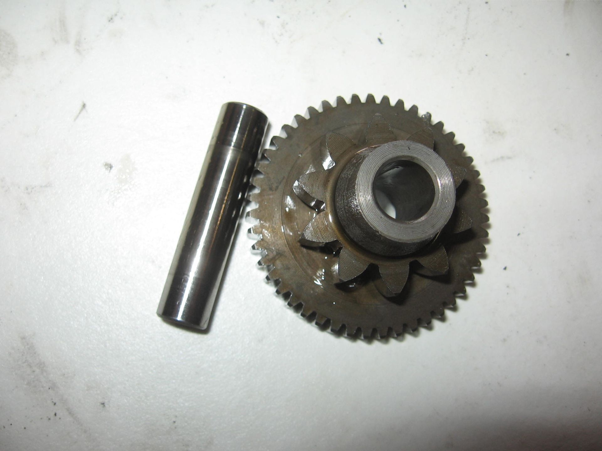 tussentandwiel startmotor / startkoppeling + asje // cbr900rr 92-99 , cbr600f 1991-98		28101-mv9-670 + 28102-ME9-000