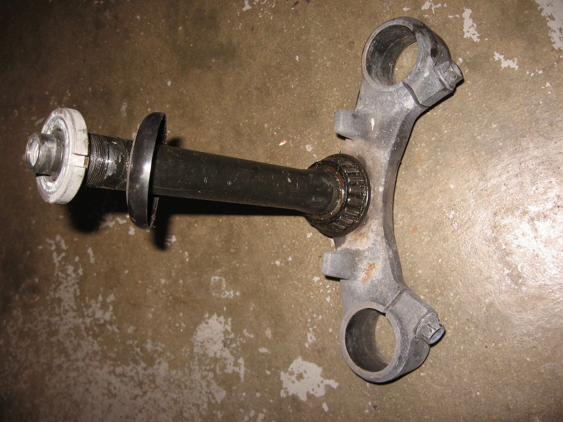 onderstebalhoofdplaat ,T-stuk	Gsx600f 88-97	51410-19c02