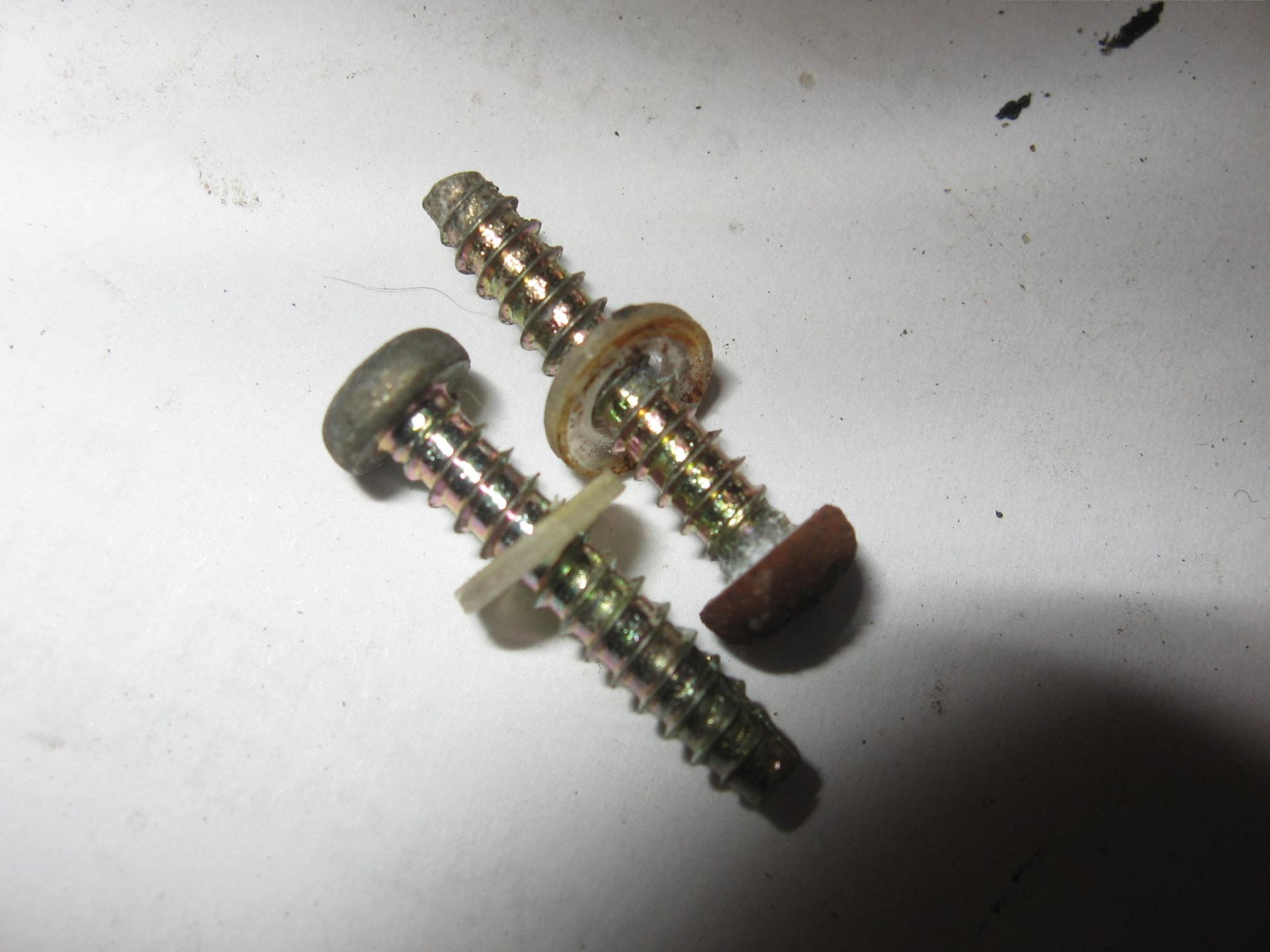 2x schroef bevestiging knipperlichtglaasje		03211-04208	03211-04207 (2)