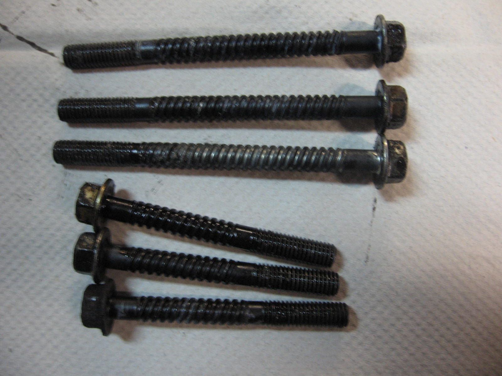 Set kopbout , 3stuks m8x70 , 3stuks m8x100	Xbr500 	90082-mg3-003 , 90083-mg3-003