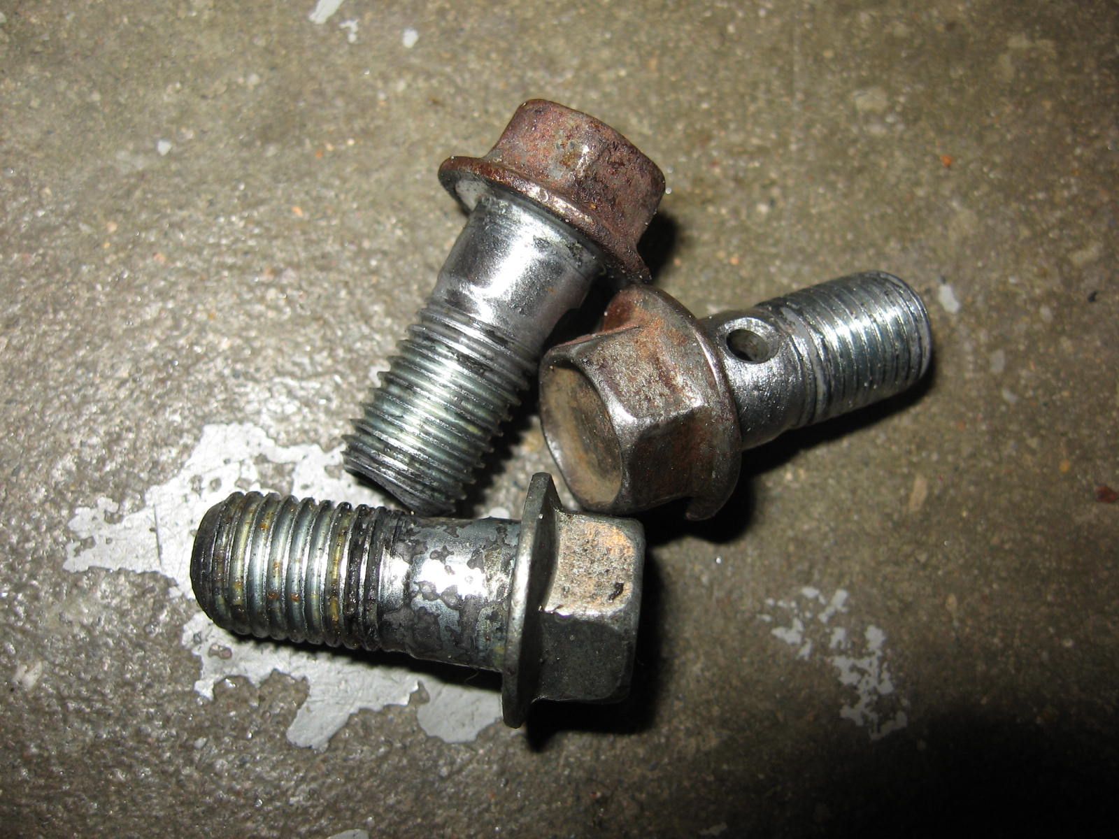 3x banjobout rem  M10x21x1,25	xt350	90401-10034