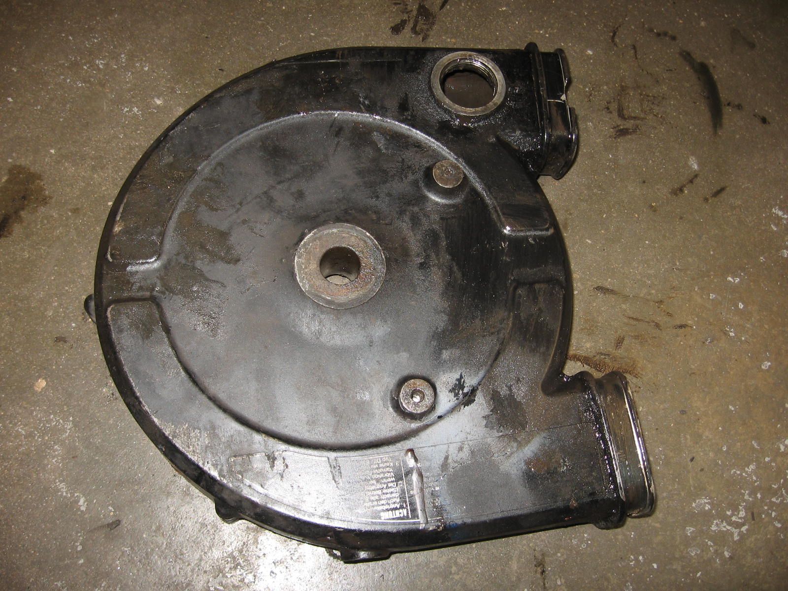 voorplaat kettingkast ,achtertandwiel , chaincase	( boutje in gat afgebroken achterkant , stukje afgebroken)TR1	5a8-22311