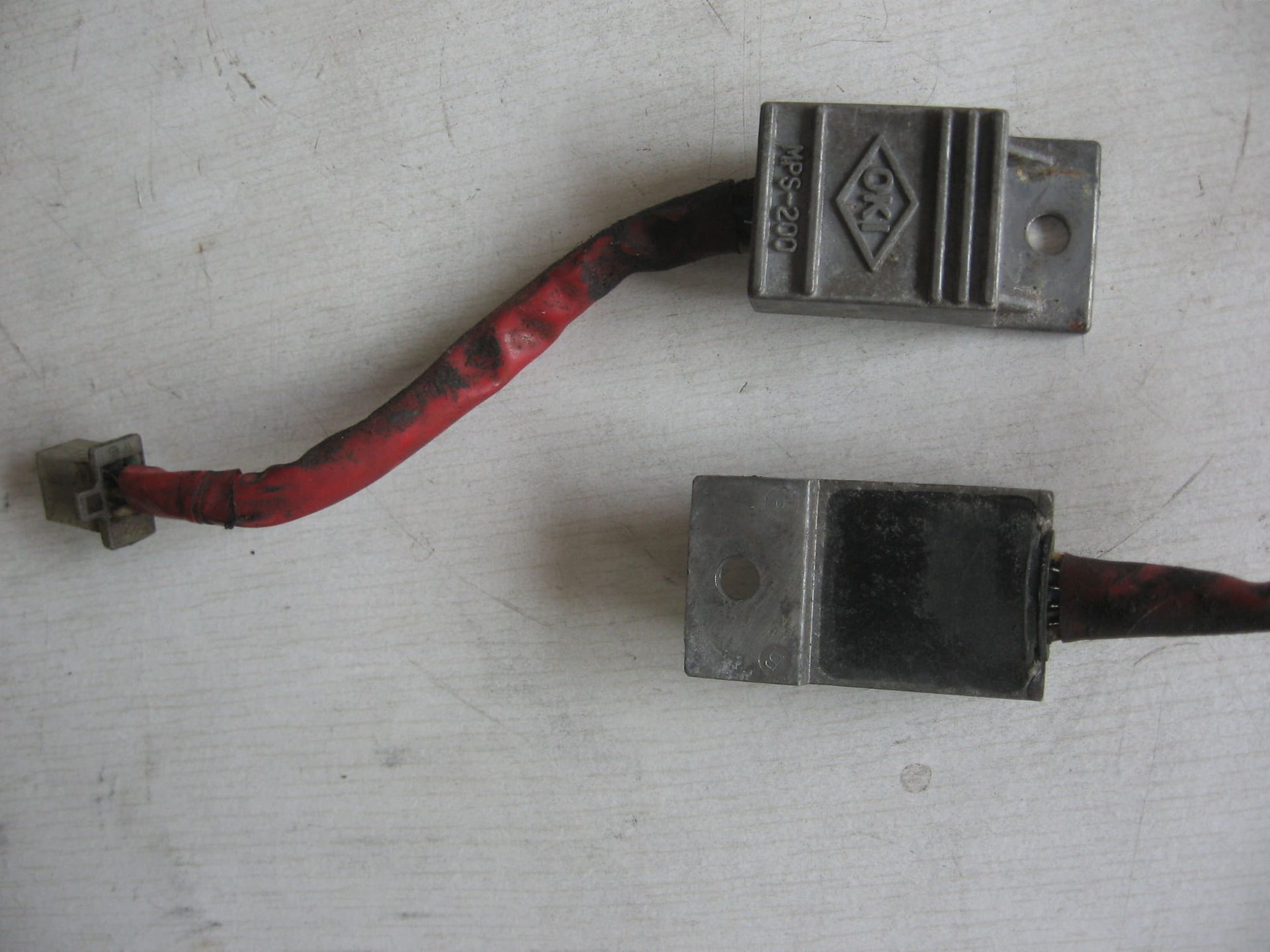 ontstekingsunit 	cb750 DOHC 1979-83 ,gl1100 1980-81	30400-425-164	30400-ma4-601