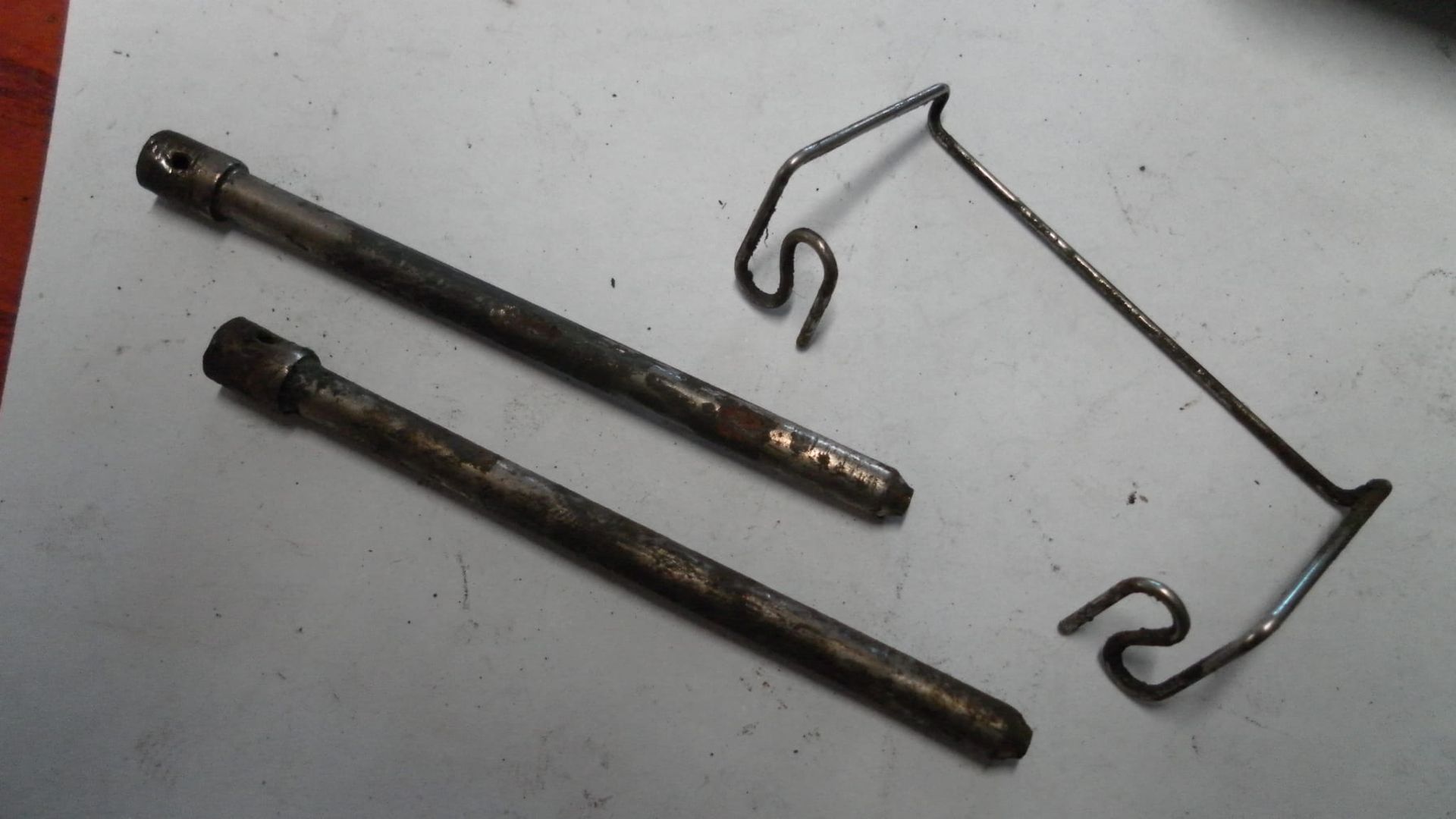 2x pen bevestiging remblokken met borgclip	Cb650 79-81	45215-425-003 , 45223-425-003