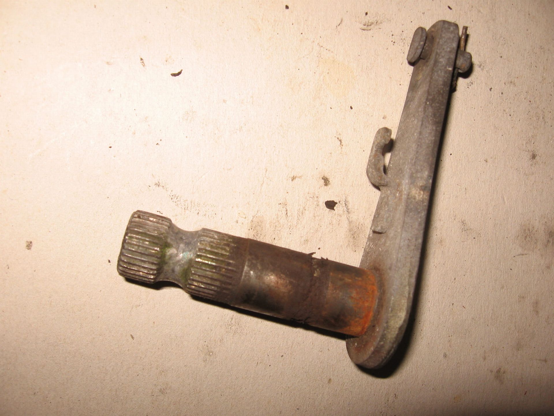 spindel rearbrake , 	Vt500c 1983-84	46511-mf5-000