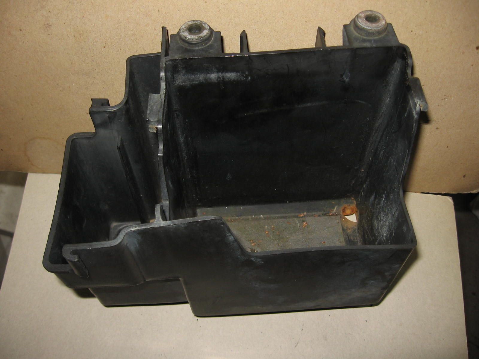 accubak /gereedschapsbak , toolbox	Xj700 1985 	1aa-21171-00