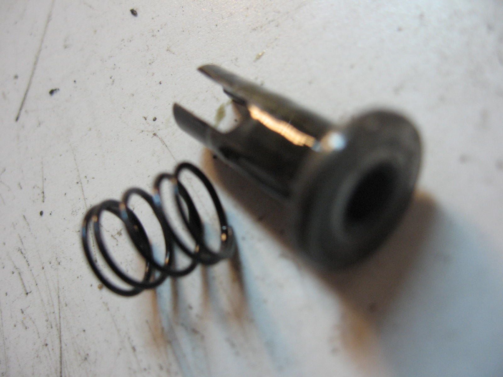 drukpen uiteinde krukas , oil trough	Cb250 91-2008 , cmx250 1985-2015	15441-149-000 , 15447-149-000