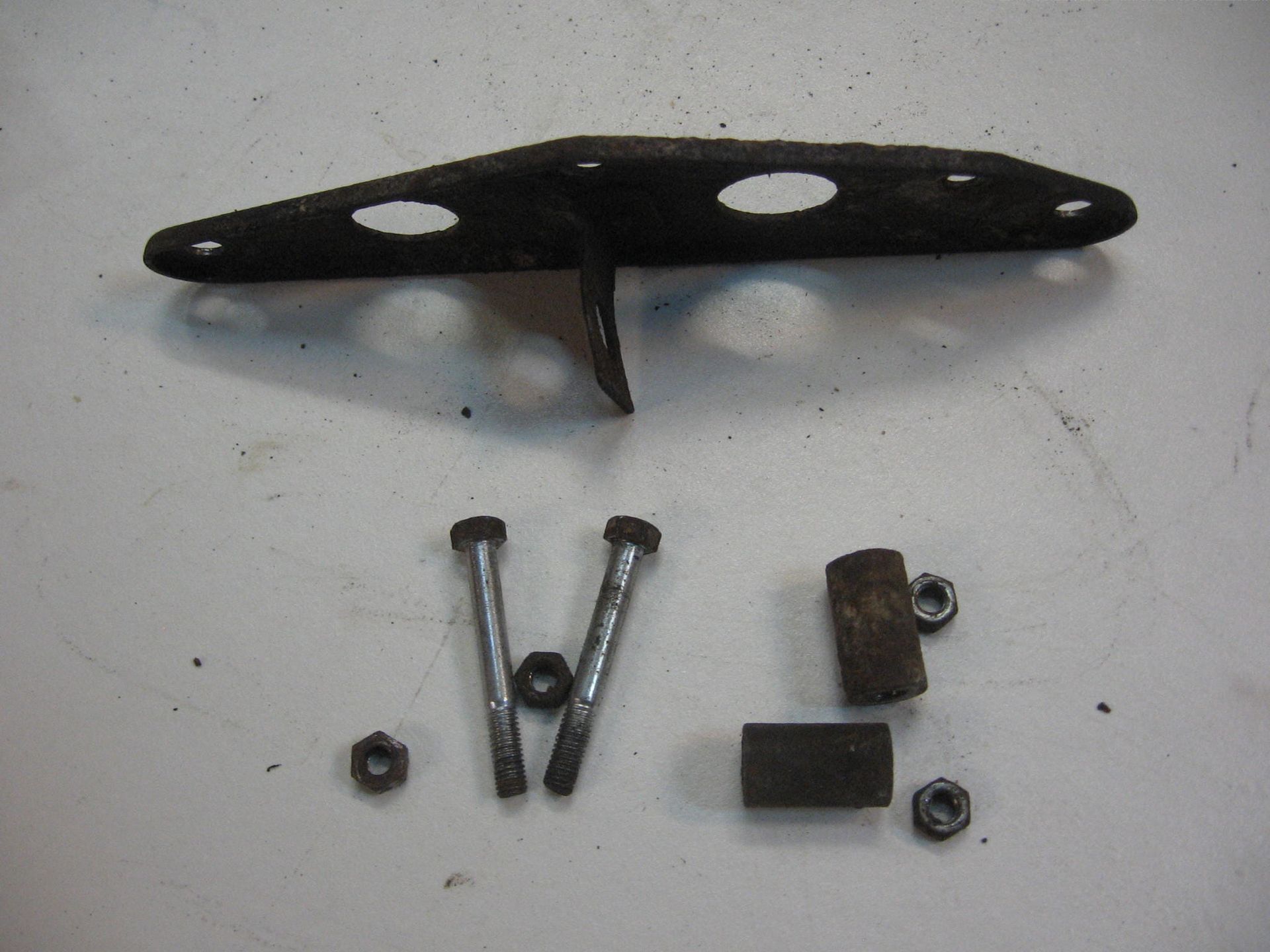 plaat bevestiging bobine en ontsteking unit + rubbers /roestig / cmx450c		50352-mm2-000