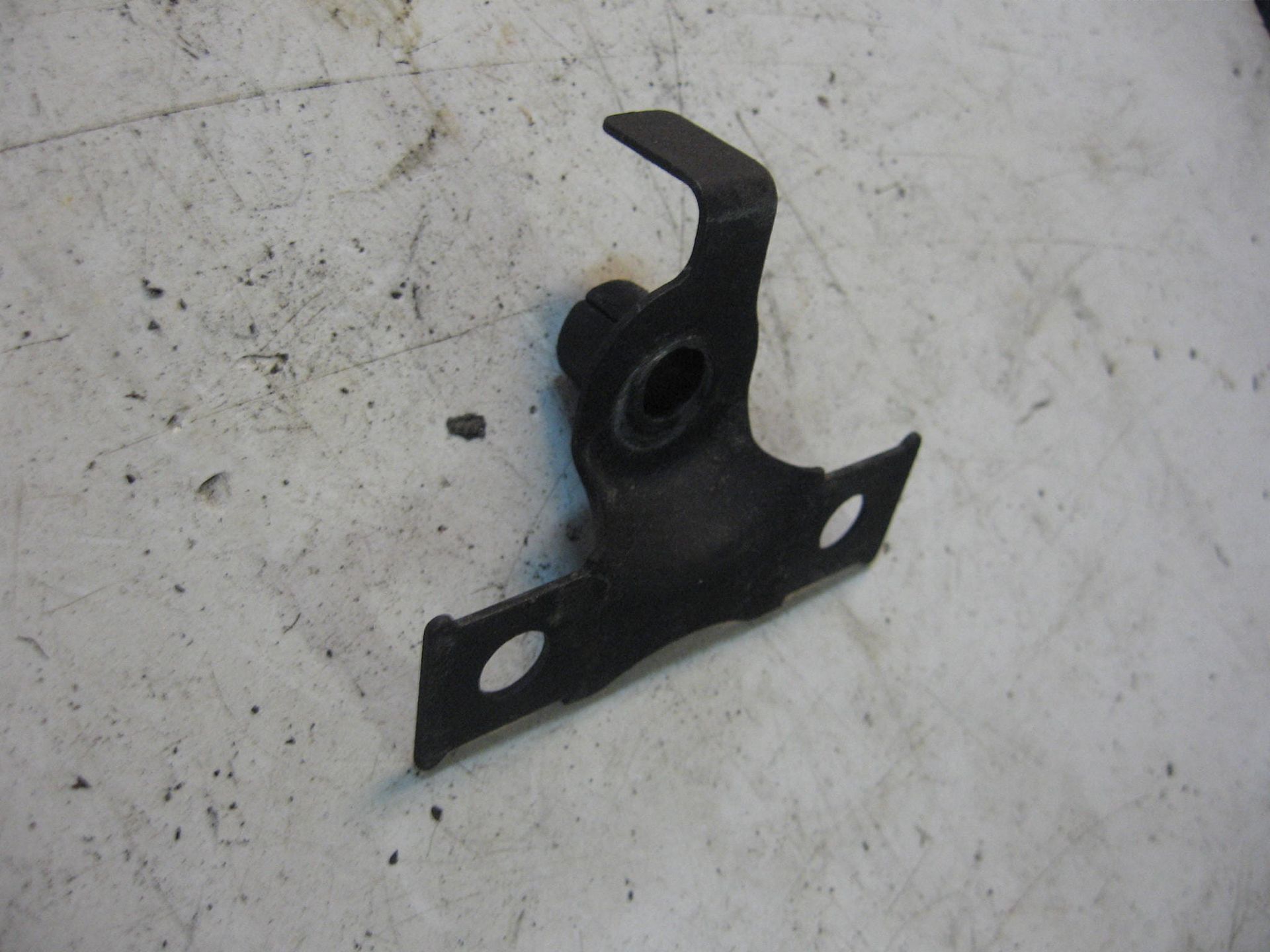 bevestiging beugel relais rechts nabij balhoofd // gl1500 se 1990-97		50235-mt8-770
