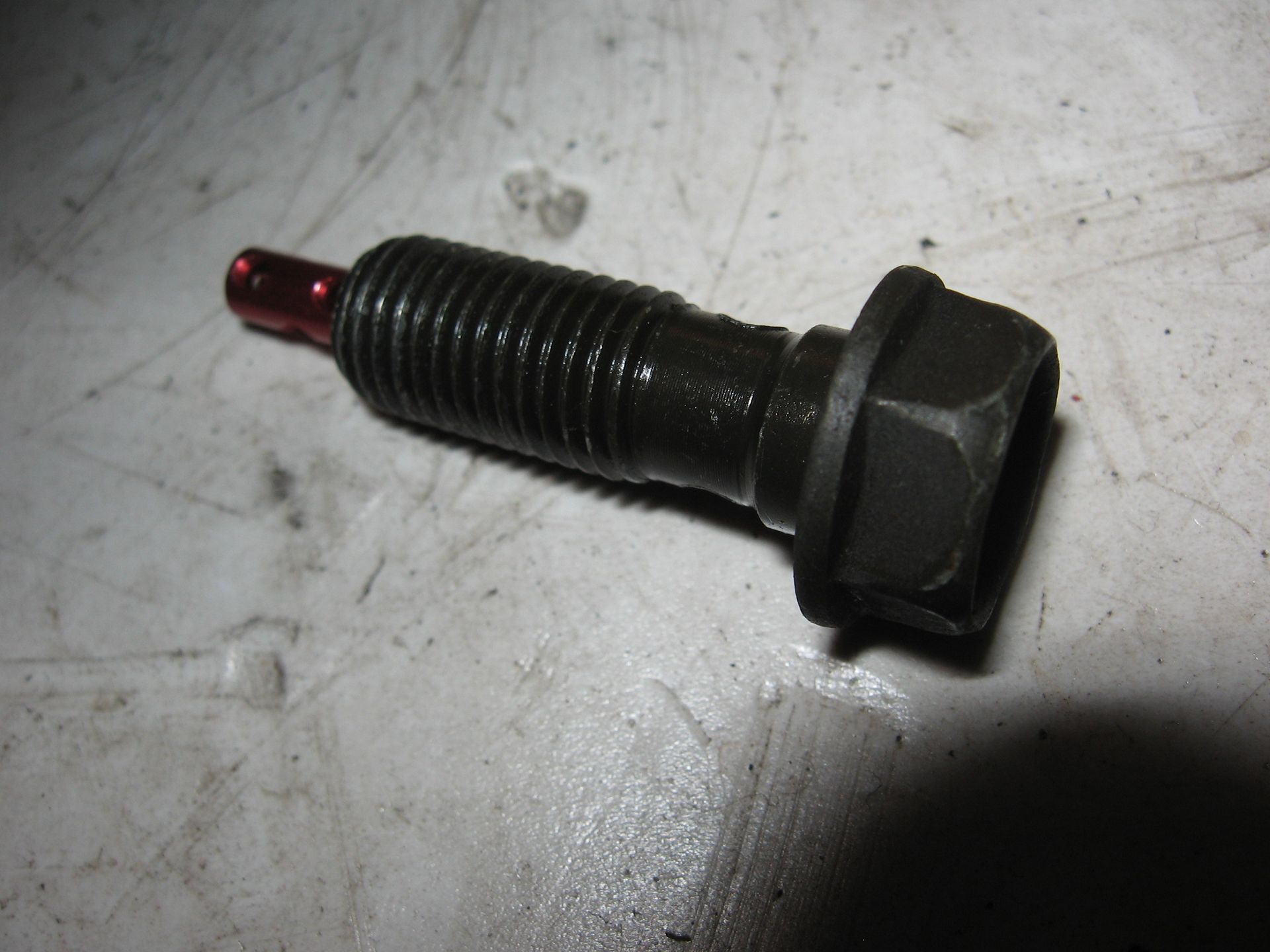 banjobout externe olieleiding onderaan	Vt500c  83-86, vt500e vt500ft	90045-MF5-000
