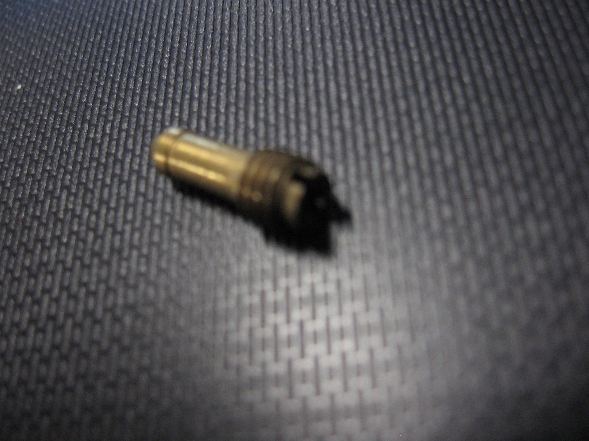 pilot jet , sproeier [#42,5] Mikuni	Gsx400e 84 86	09492-42011	09492-42010