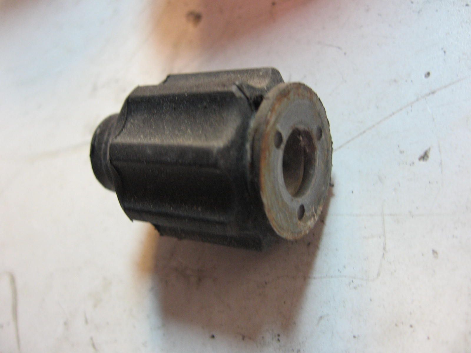 demper montage motorblok voorkant	Cbr900rr 1992-1997	50202-me5-000