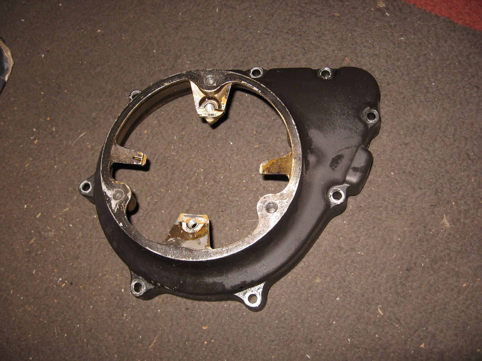 blokdeksel links , huis pulsegever , gespoten	Cb750f 1982	11341-ma4-770	, 11341-425-700
