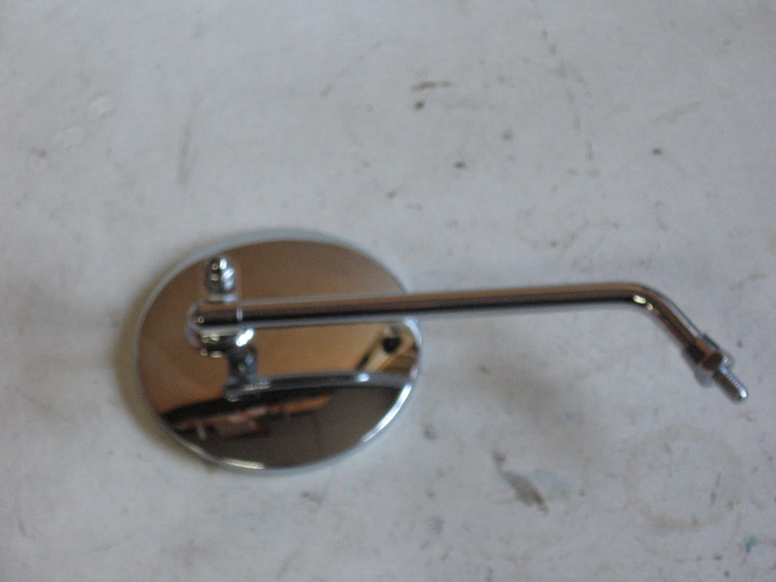 Spiegel chroom links of rechts aansluiting M8 ,D spiegel 10cm ,breedte max 20cm		motoria	69-42408