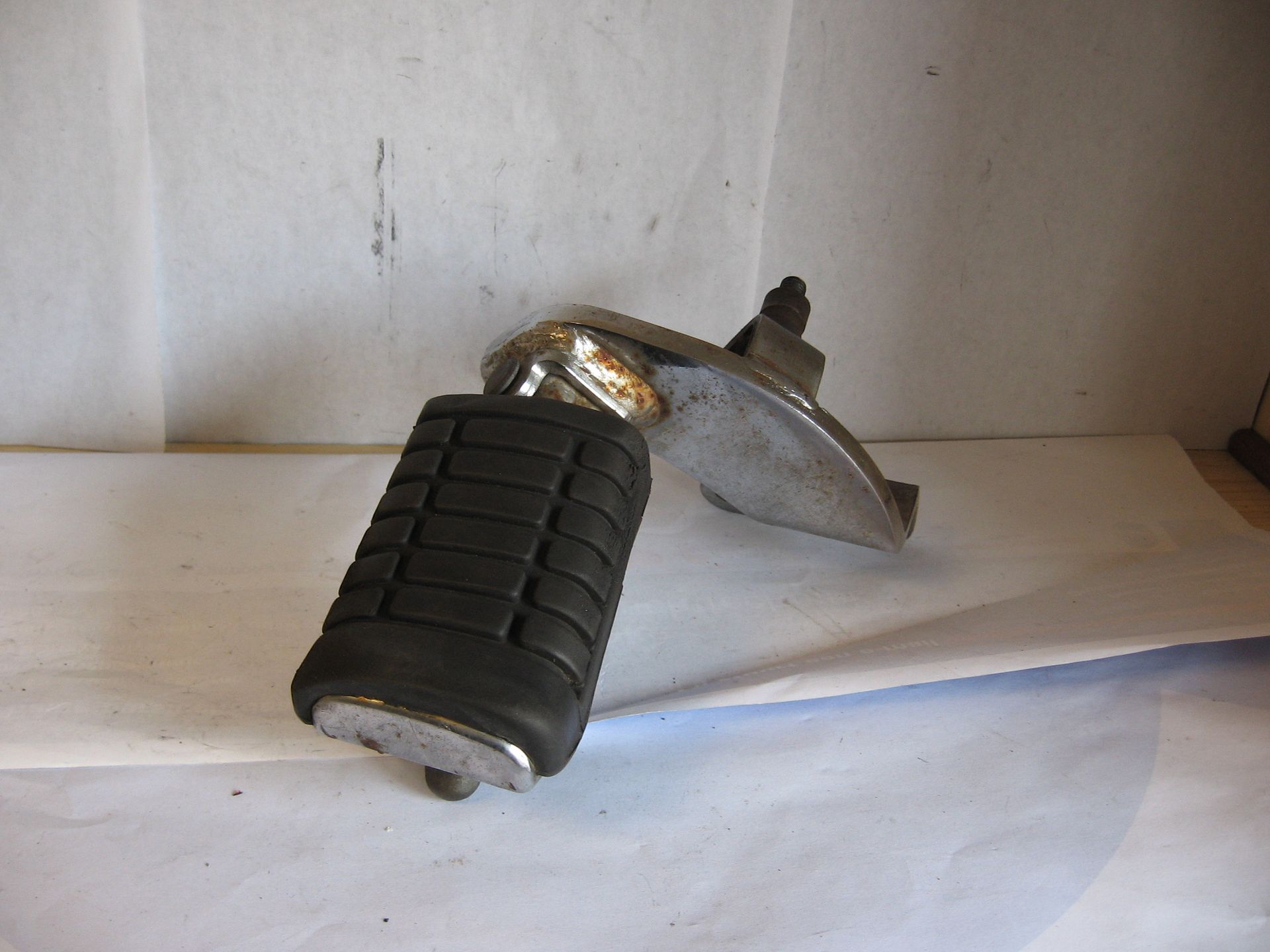 voetsteunhouder met voetsteun 	Vt500c 1985-86,	50642-MB1-000 ,  50661-ME9-000	50605-MF5-840
