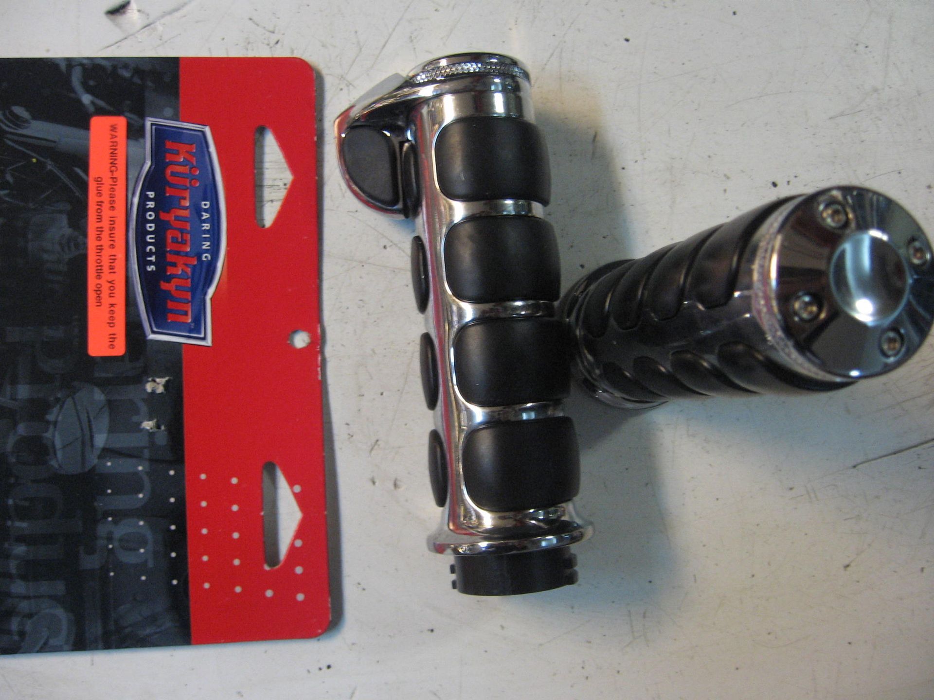 handvatten küryakyn ISO-grips , met trottle Boss ,  voor alle type met dubbele gaskabels 1982-2013 	met trottle Boss		6212
