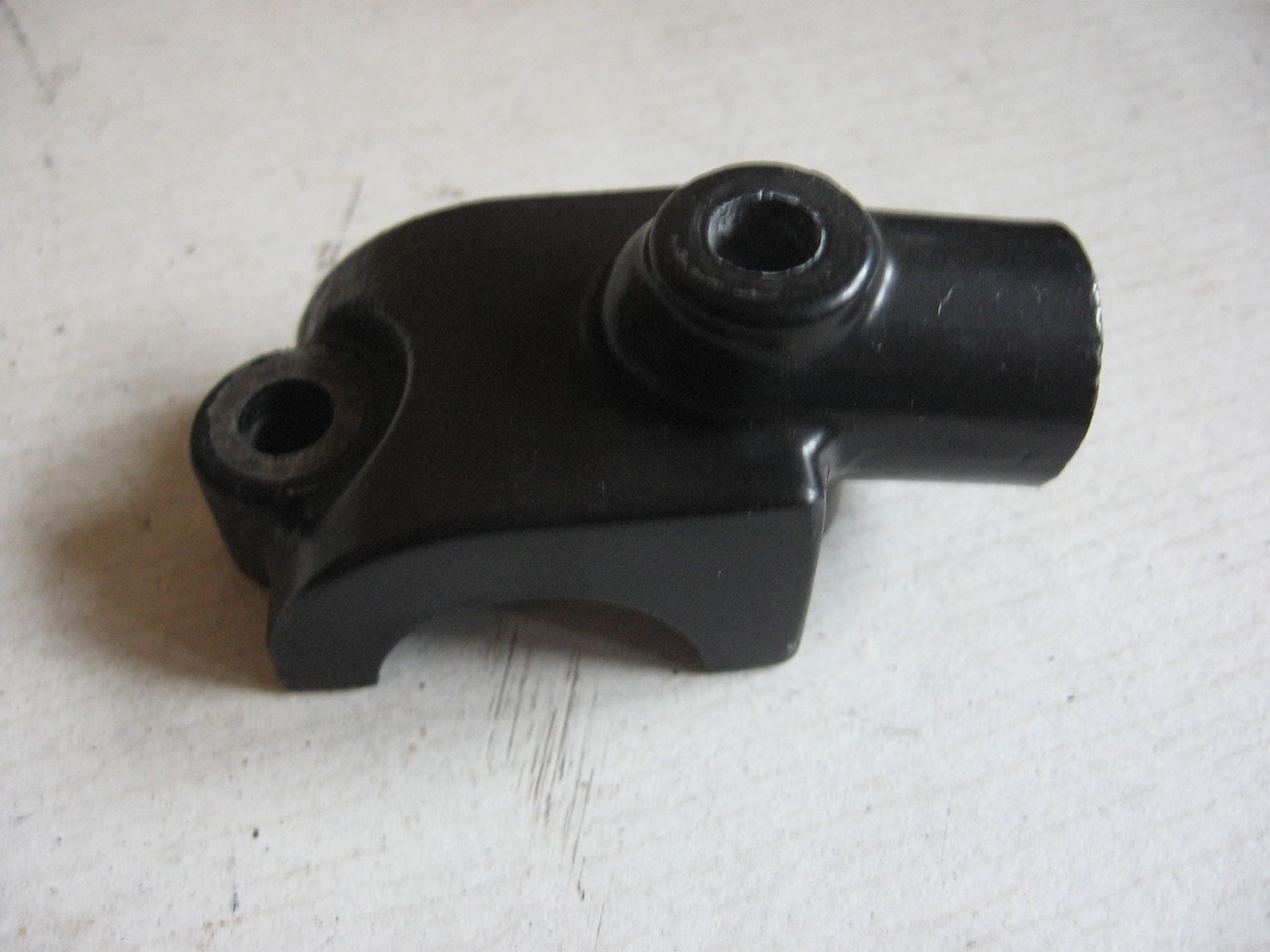 Houder / klem voorrempomp 	gs450 gsx750es 1983, gs550 sv650 gsf600 1996-99 ,gsf1200 1997-2005 59671-44300