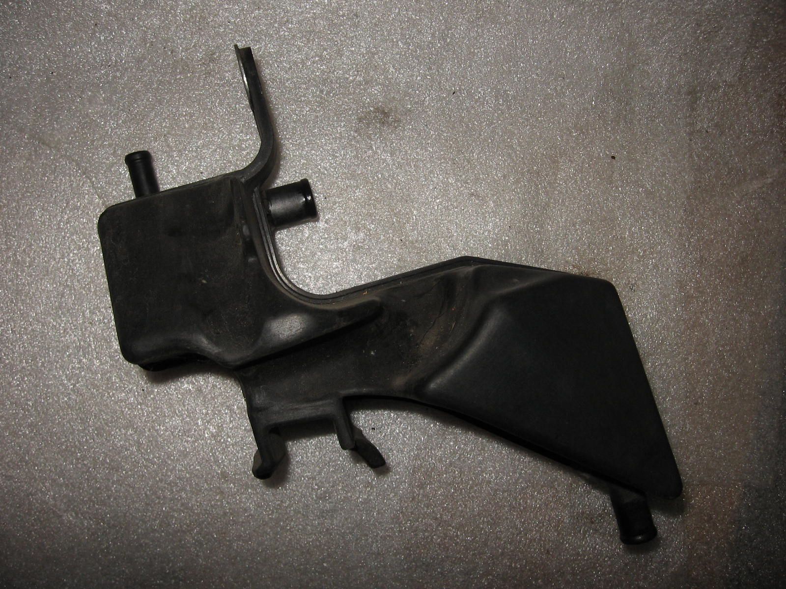 breathertank	St1100   1991	17551-mt3-000
