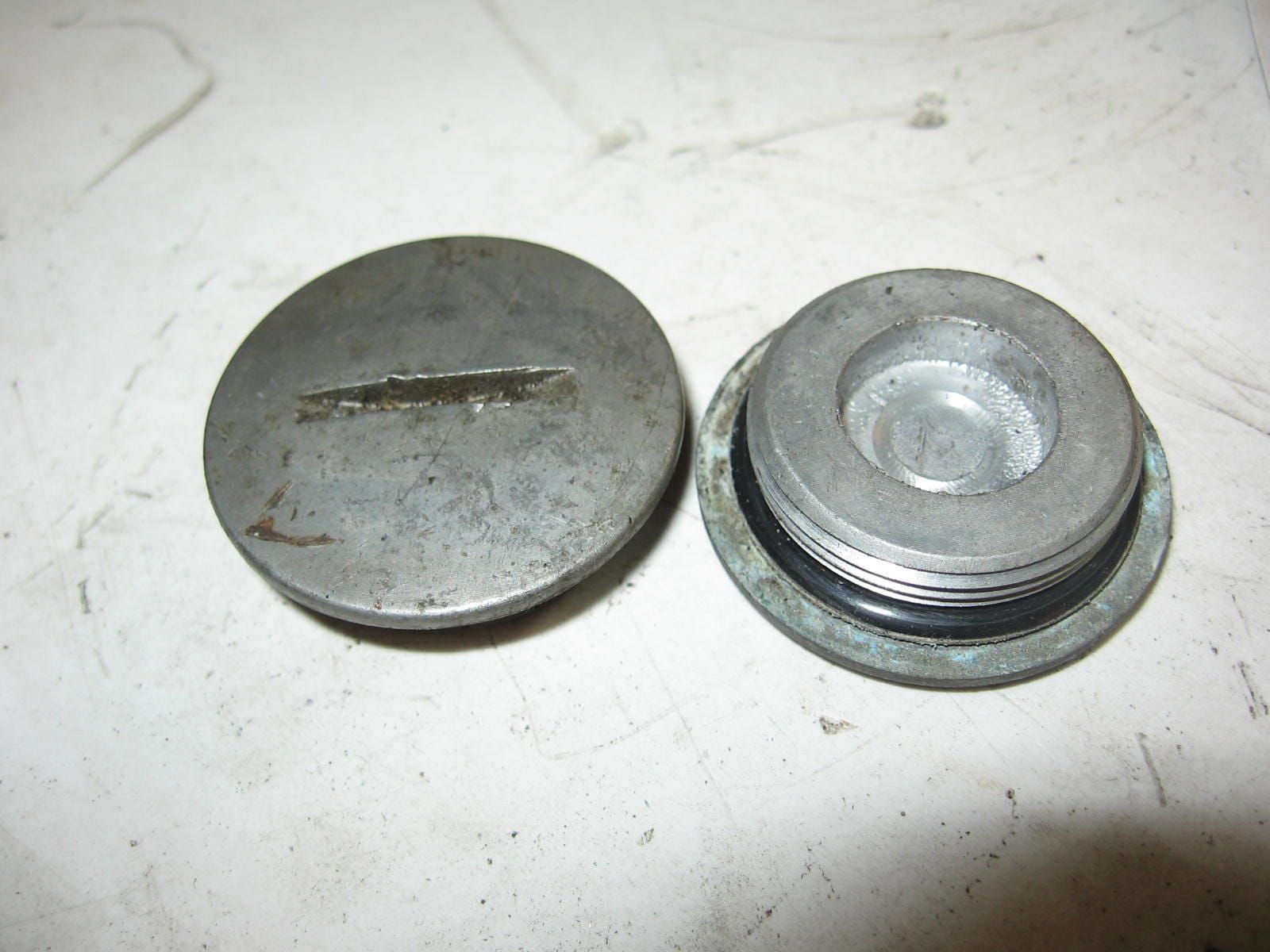 1x dop 30mm dynamodeksel	Cb250 1991-2008	90087-471-000