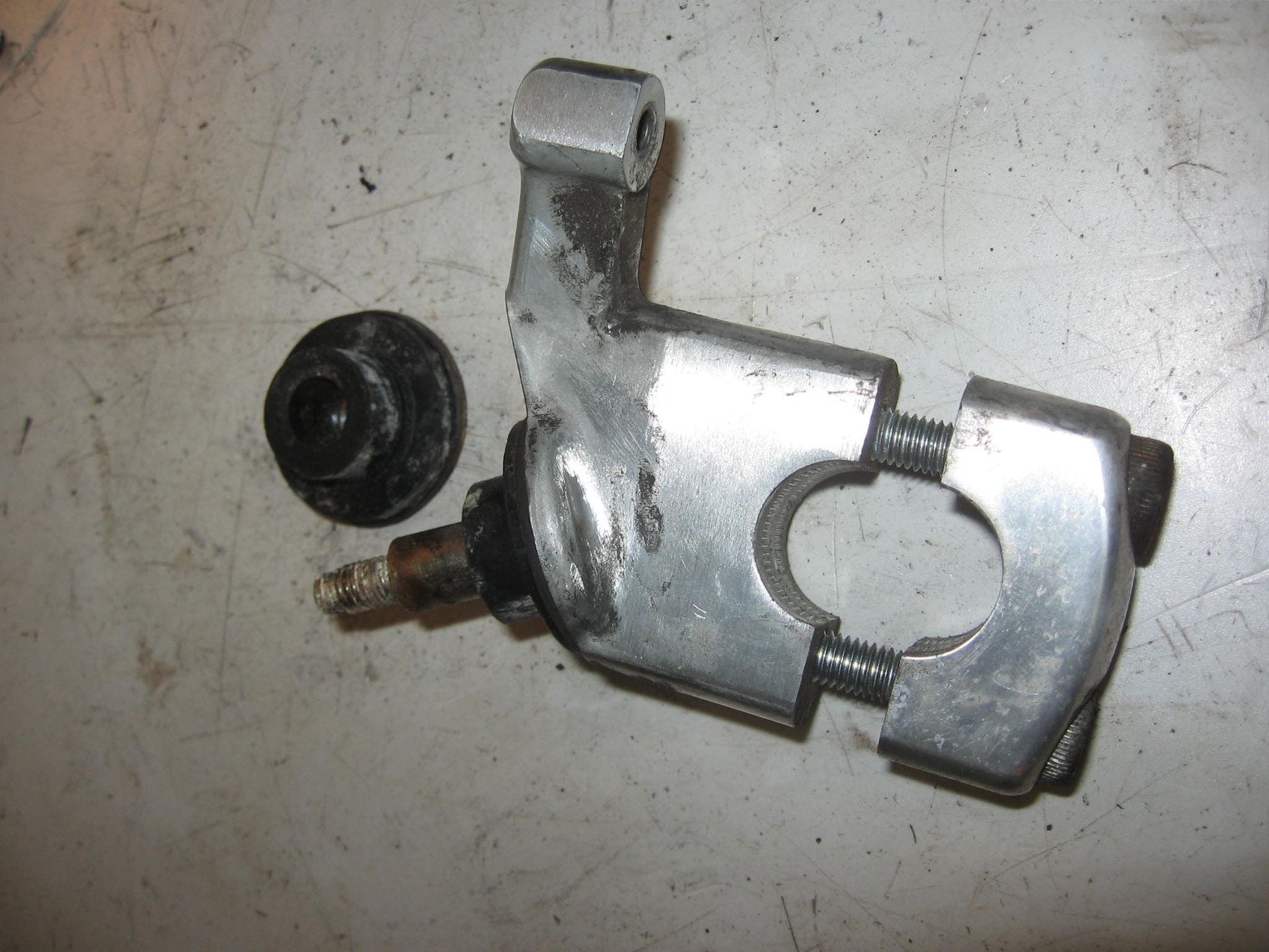 stuurklem stuurhouder rechts // cmx450c 1986-87	53231-mm2-000 + 53235-mm2-000 + 53133-ml4-000	53133-ml4-000