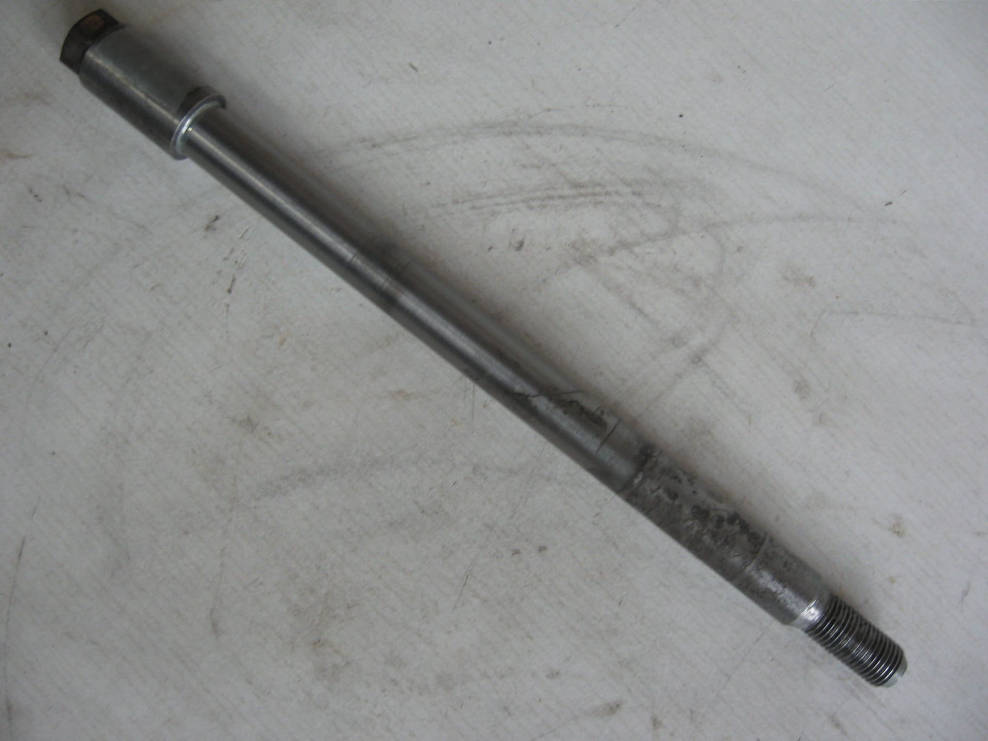 voorwiel as	Cmx450c 1986-87	44301-mm2-670