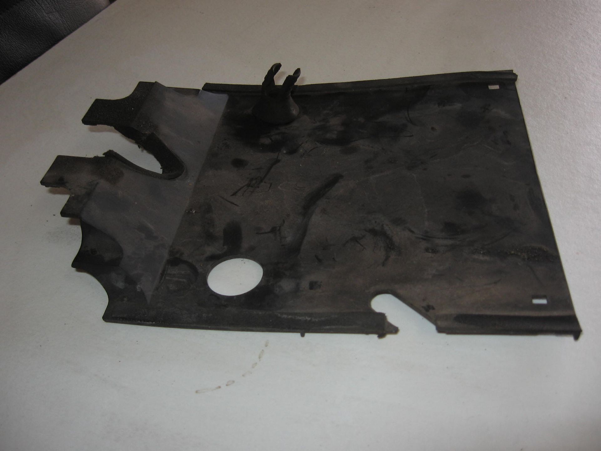 Afdekking , afdekplaat kunstof op blok // k75 rt 1990-95,k100 rt 1984-88 k100lt 1987-91		46632309169