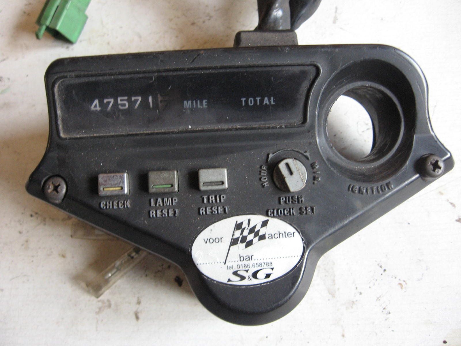kilometerteller	Vf750s 1982  	37210-mb0-671		,47571km