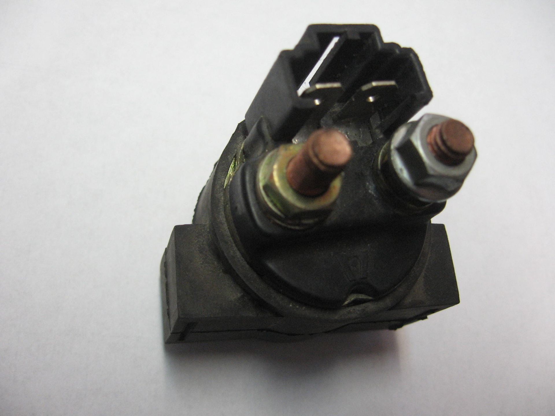 startrelais met bevestegings rubber– ltd454 en450 1985-90 / ZG1000 1987-2006 		27010-1235
