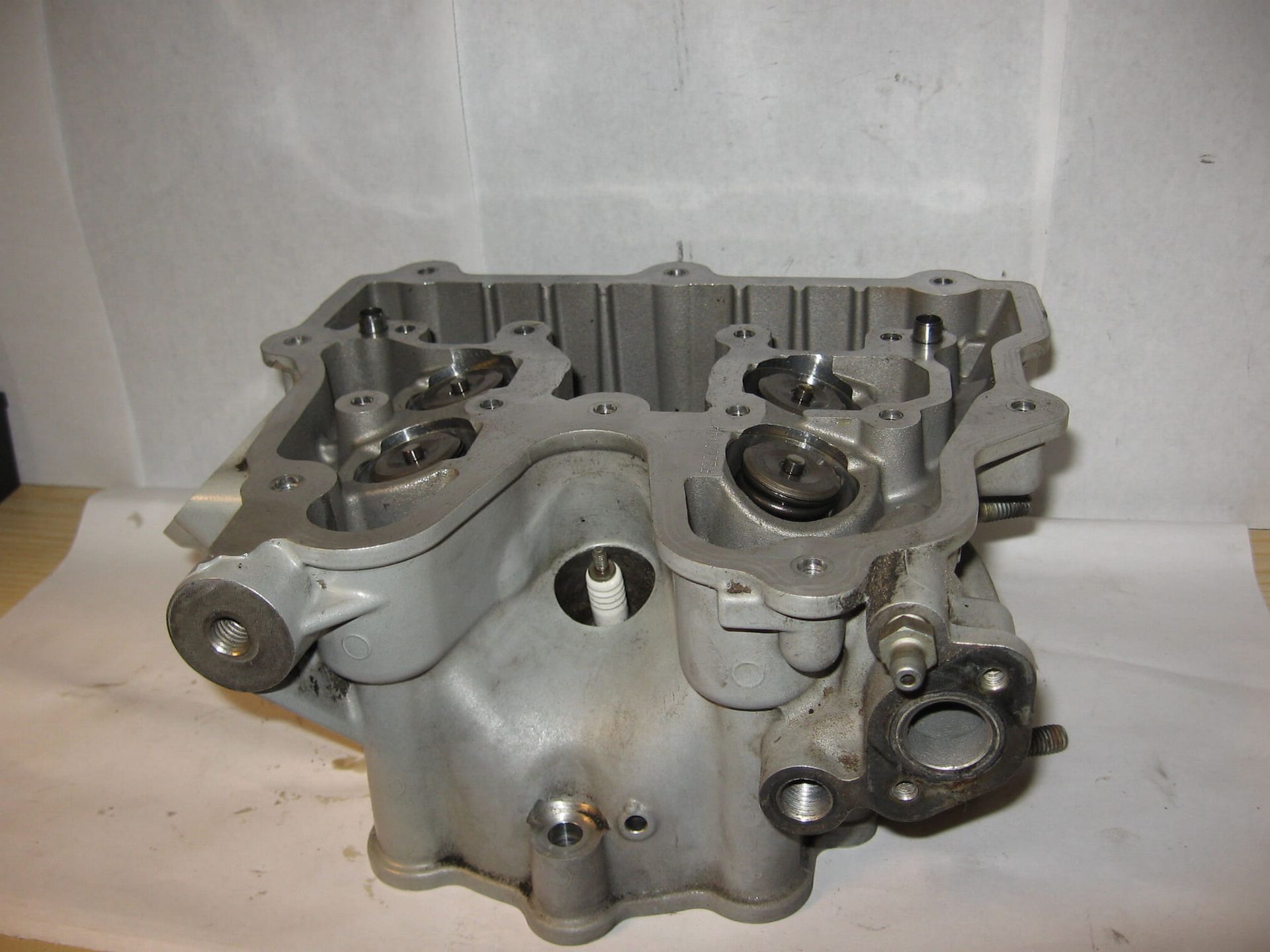 kop met kleppen 	F650gs 99-2004, dakar 00-04 , f650cs 01-04	11127652884