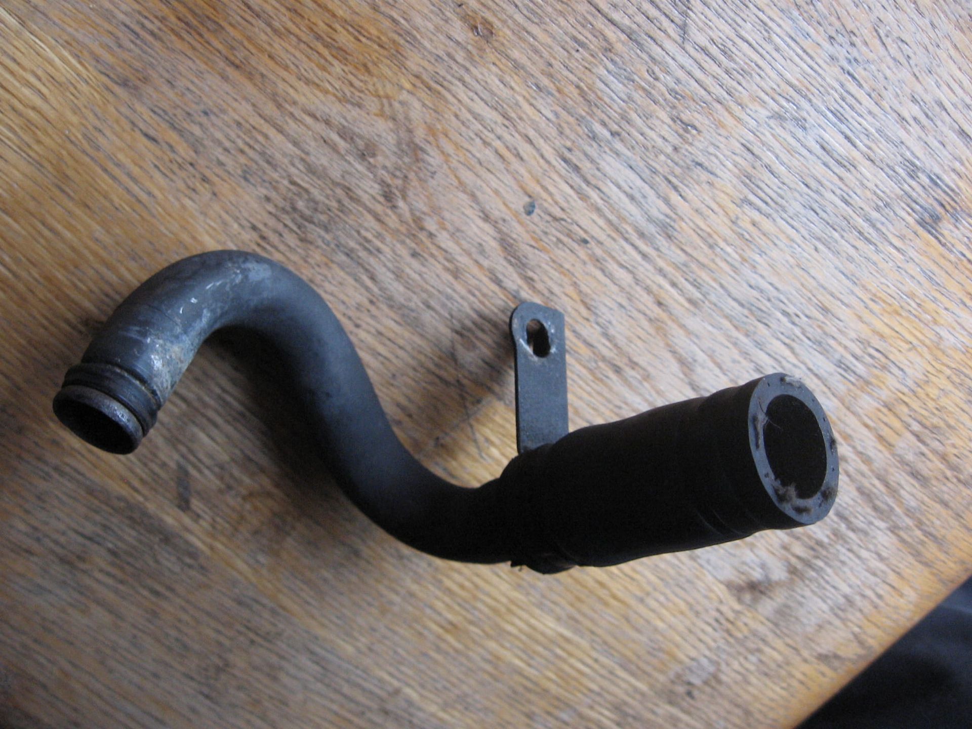 waterpijp A2 , onderstepijp voorste cilinder , voorkant	Vt700c 84-85 vt750 83	19502-me9-000