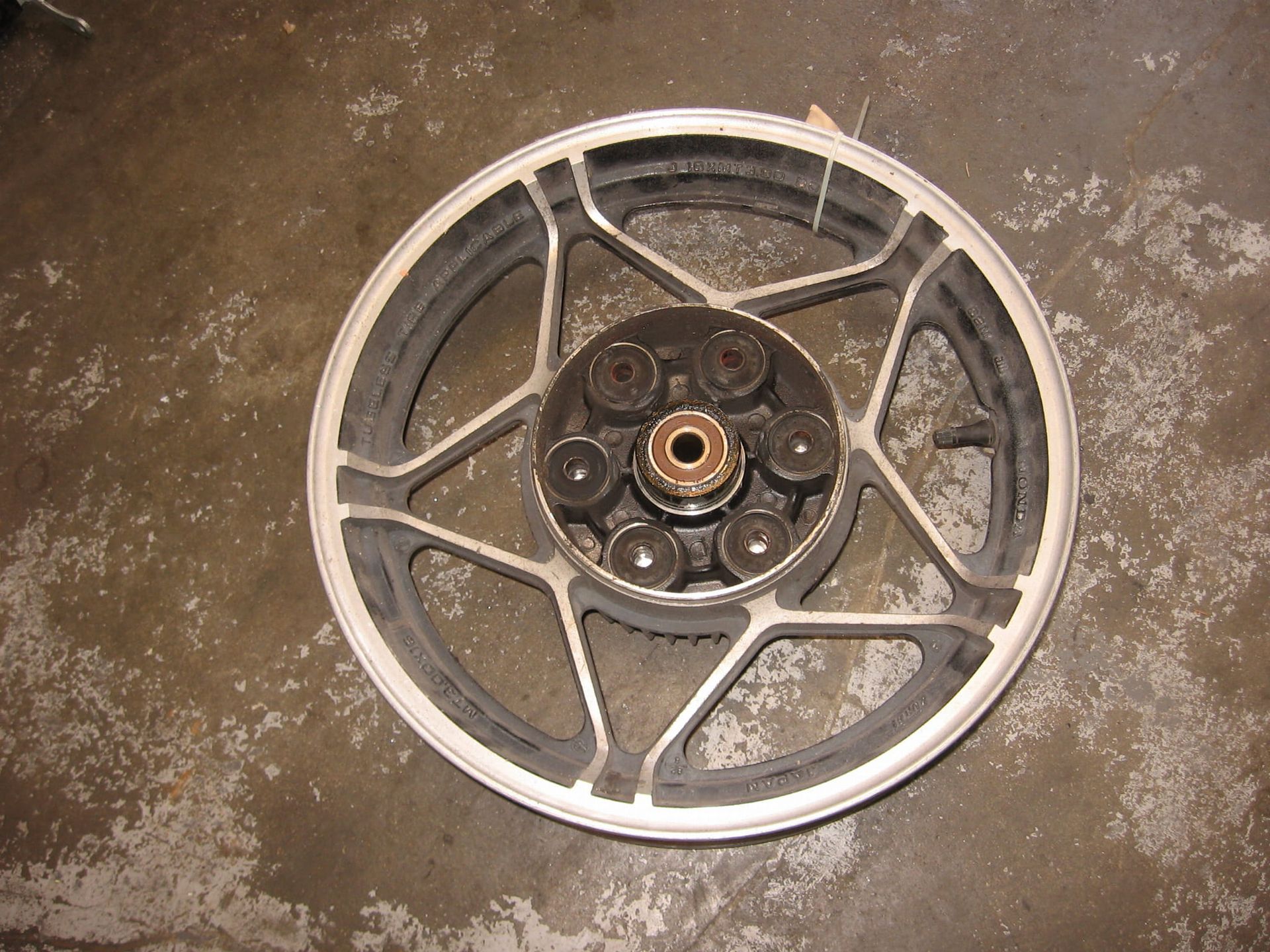 achterwiel Enkei 3.00x16 Vf750c 82-83 magna 42650-mb1-305
