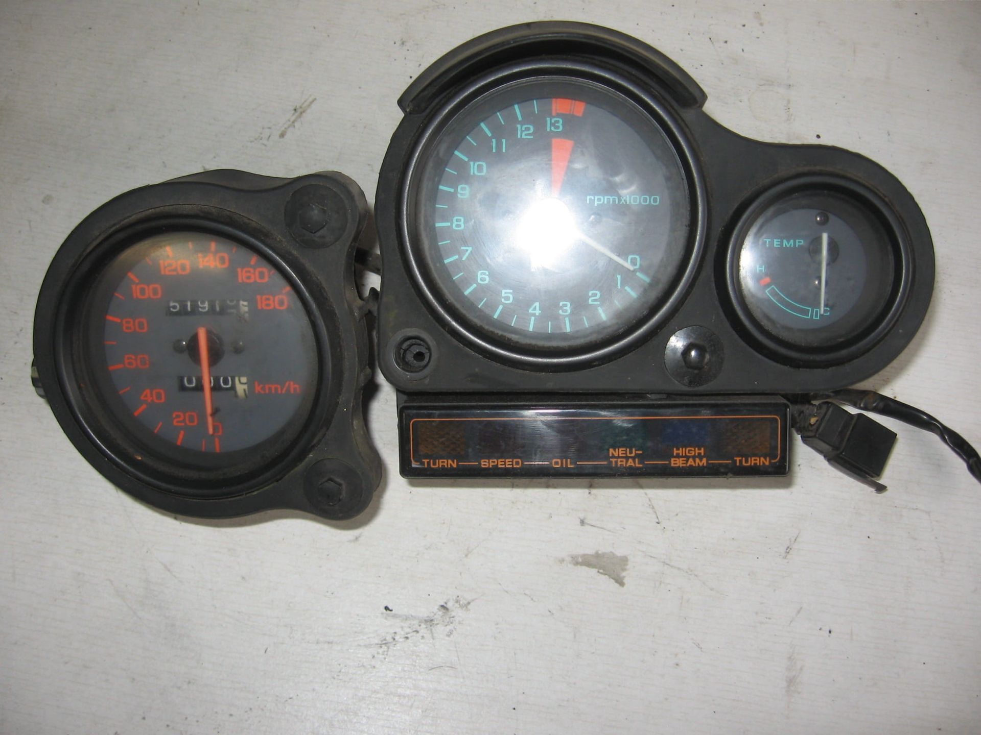 tellerset	, 51916 km , Vfr400rg 1986	37250-ml0-701 + 37200-ml0-701 +37600-ml0-008